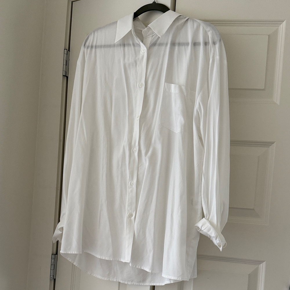 The Frankie Shop Hanna Silky Oversized Button Down Shirt Sz XS/S in White - Picture 5 of 9